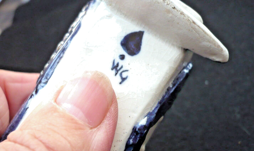 WILFRED GIBSON CORNISH STUDIO POTTERY BABY IN ROCKING CRADLE BLUE & WHITE - Picture 6 of 7