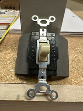NEW IN BOX Pass & Seymour Legrand 1250-L Lock...