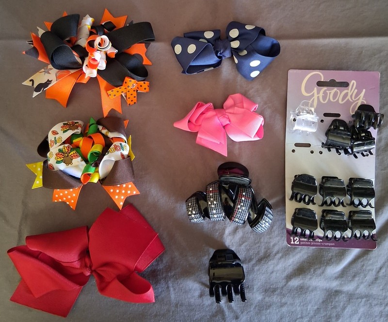 17 Piece Hair Bow And Clips Lot Some Custom Homemade