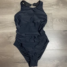 NWT Cupshe Women's One Piece Swimsuit Size Medium Black Tummy Control