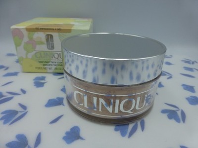 Clinique Blended Face Powder. 02 Transparency 2 (sehr guter Zustand). Neu & Versiegelt 25g