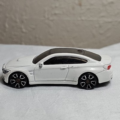 Hot Wheels BMW M4 ホワイト Hot Wheels BMW M4 White 2016 4/5 189/250 TRAP5 Black Carbon Roof