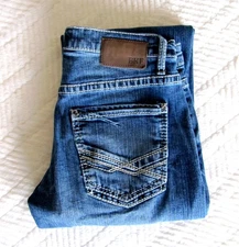 BKE Tyler Straight Jeans Mens 31x36 Blue Wash Denim Distressed Relaxed Fit