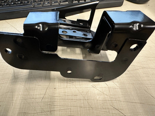 NEW OEM NISSAN FRONT DISTANCE SENSOR (RADAR) MOUNT BRACKET -ROGUE MODELS - Picture 5 of 6