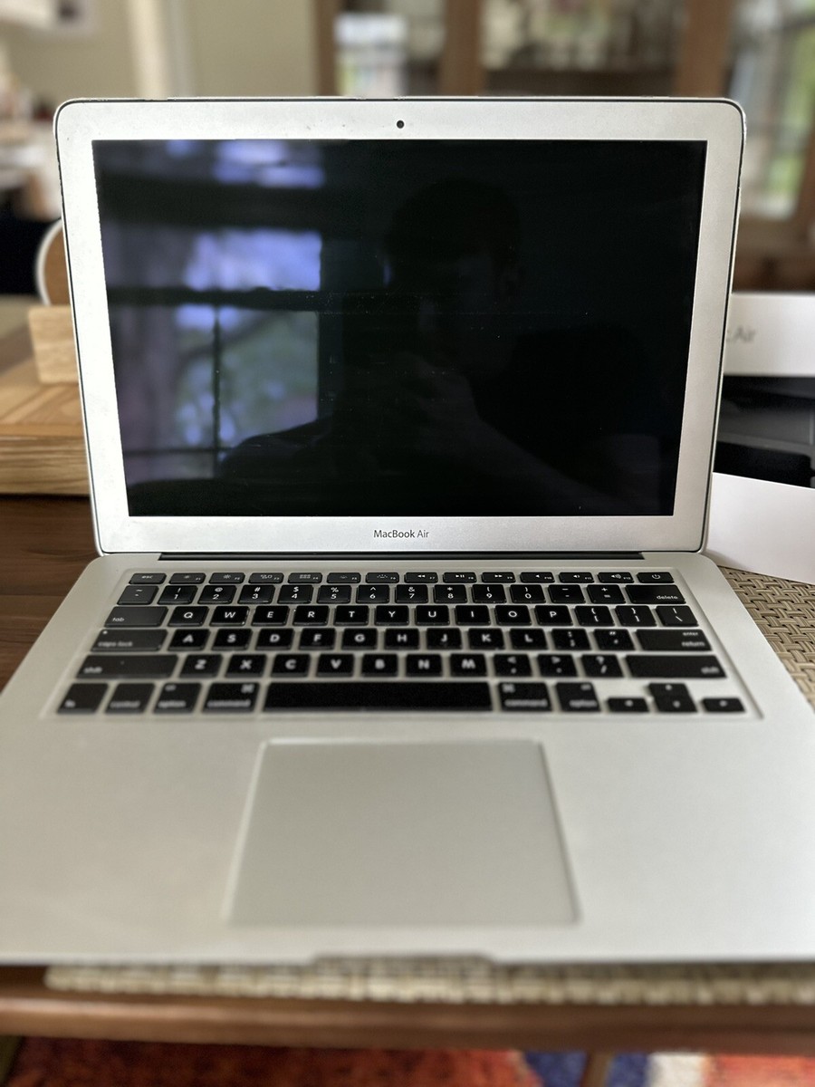 Mid 2011 13-inch Macbook Air Core i5 1.7 GHz 128GB A1369 | eBay Mid 2011 13-inch Macbook Air Core i5 1.7 GHz 128GB A1369 | eBay