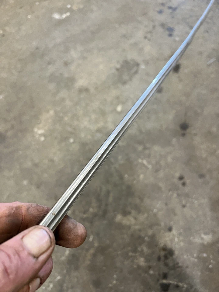 Moldagem de acabamento de assento traseiro Chevrolet Fleetline 1941 1942 1946 1947 1948 - Imagem 3 de 4