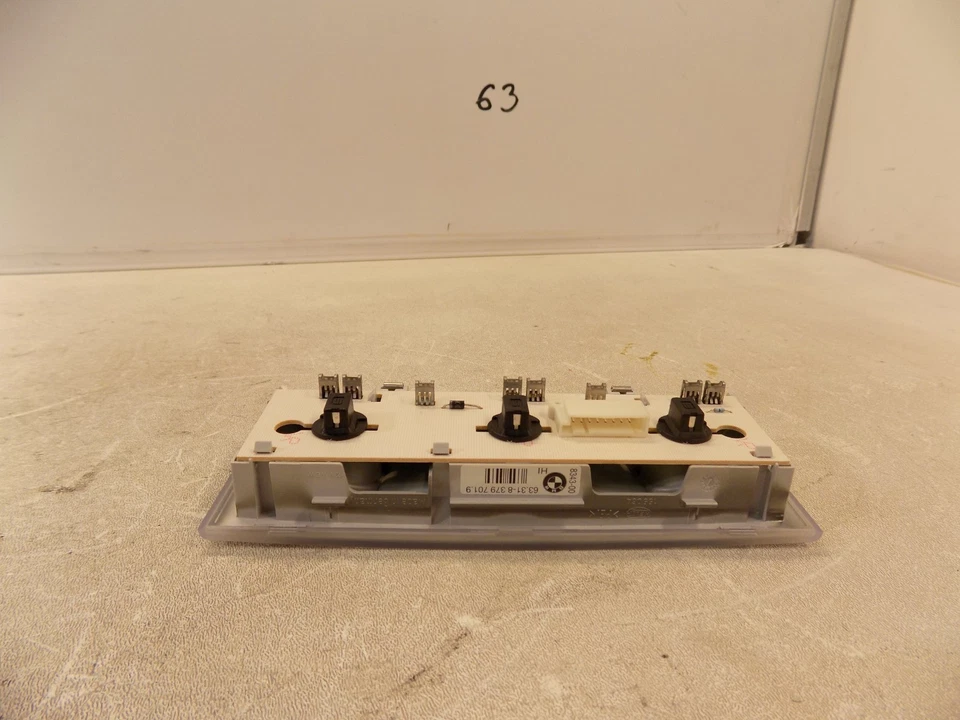 02-08 Lámpara de luz domo de lectura interior trasera BMW 745Li OEM 8379701 Foto 4 de 4