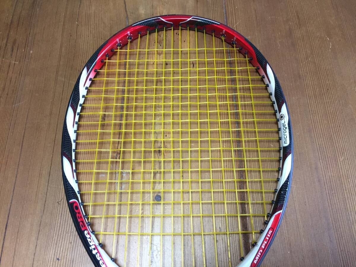 HEAD prestige PRO G3 microgel MIDPLUS Tennis Racquet - Grip
