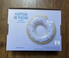Donut flotteur de piscine 4 pieds Urban Outfitters neuf