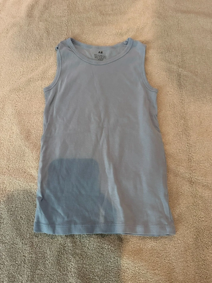 Camisetas sin mangas H&M 8 en total, para hombre talla 8/10 (ver imágenes) Foto 4 de 4
