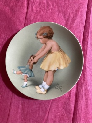 Vintage 1985 Bessie Pease Gutmann First Step 8.5  Collector Plate Little Mothers