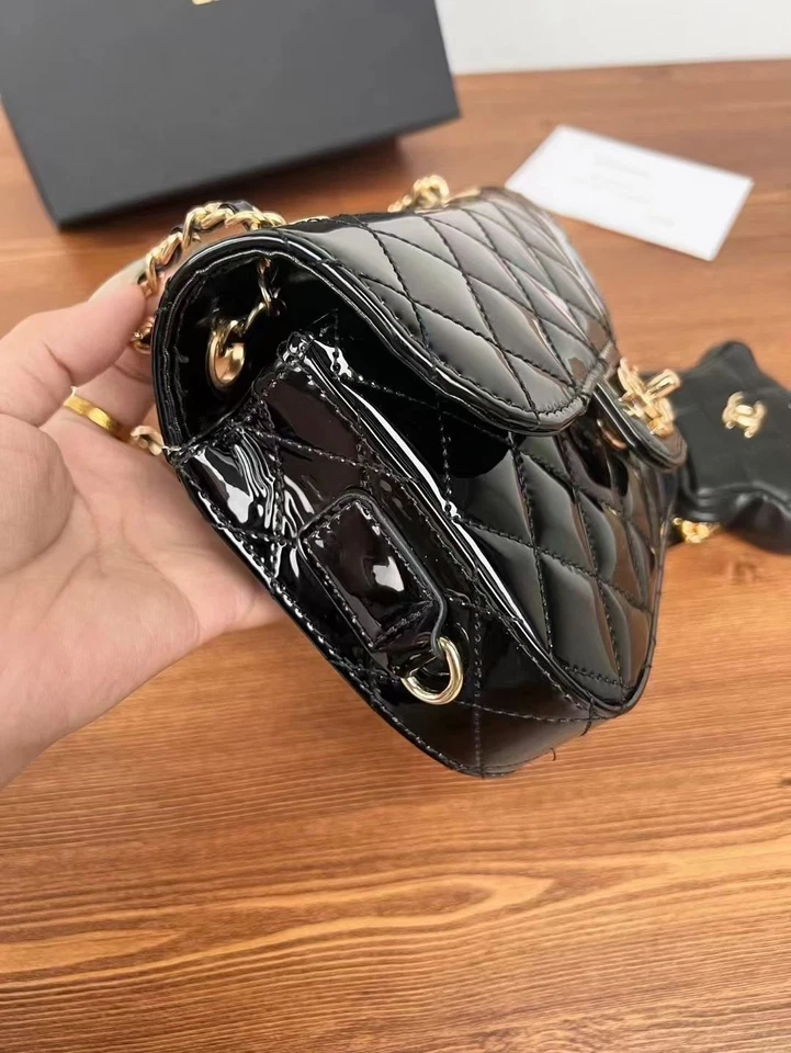 Authentic Brand New Cosmetic makeup bag GWP Clutch w box - Image 3 of 4