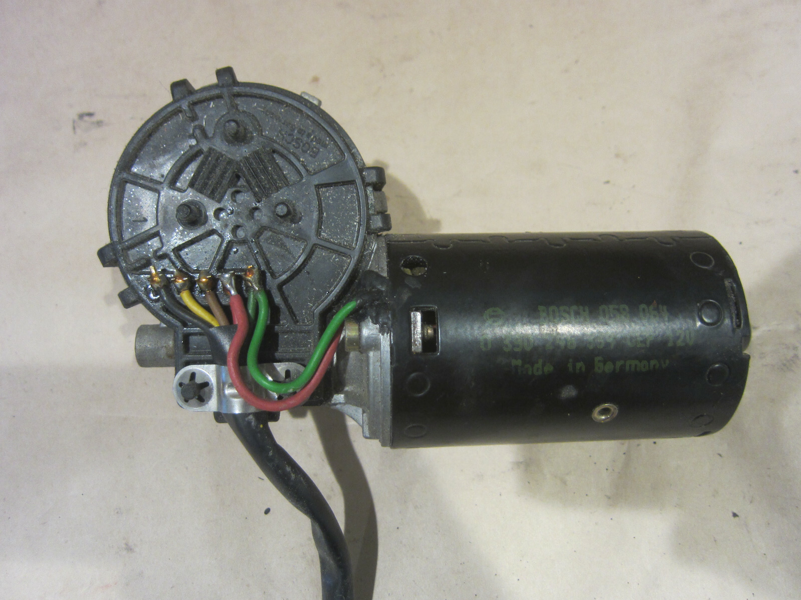 Ferrari 512, 348, Mondial, Testarossa - Windshield Wiper Motor - P/N 61528100