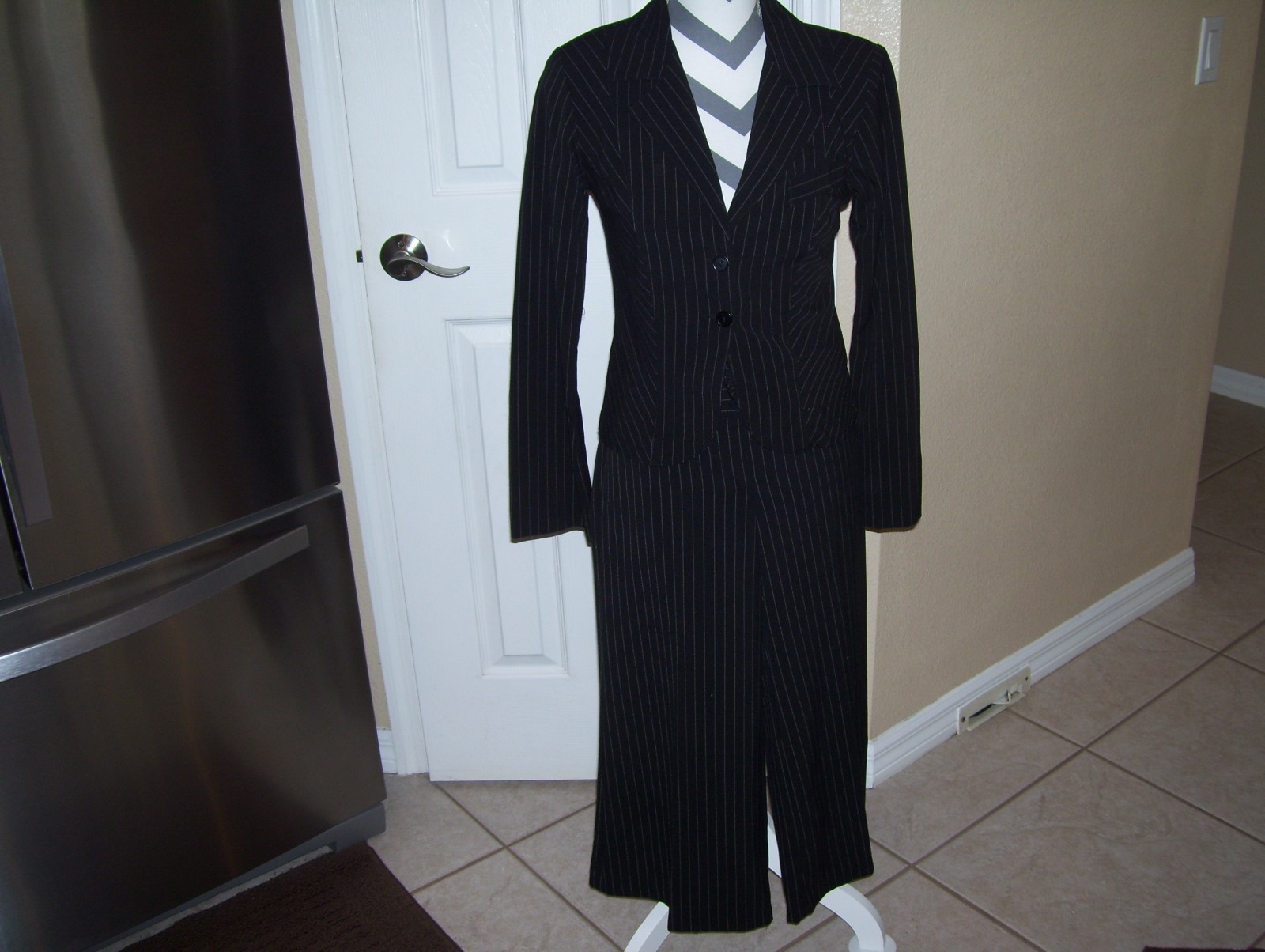 Picture 5 of 6