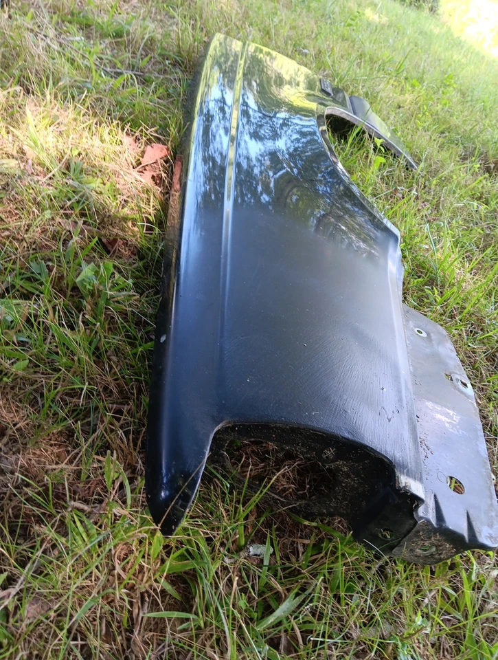 1993-1997 Volvo 850 850R Front Fenders Passenger, Driver Side Fenders Foto 2 de 4