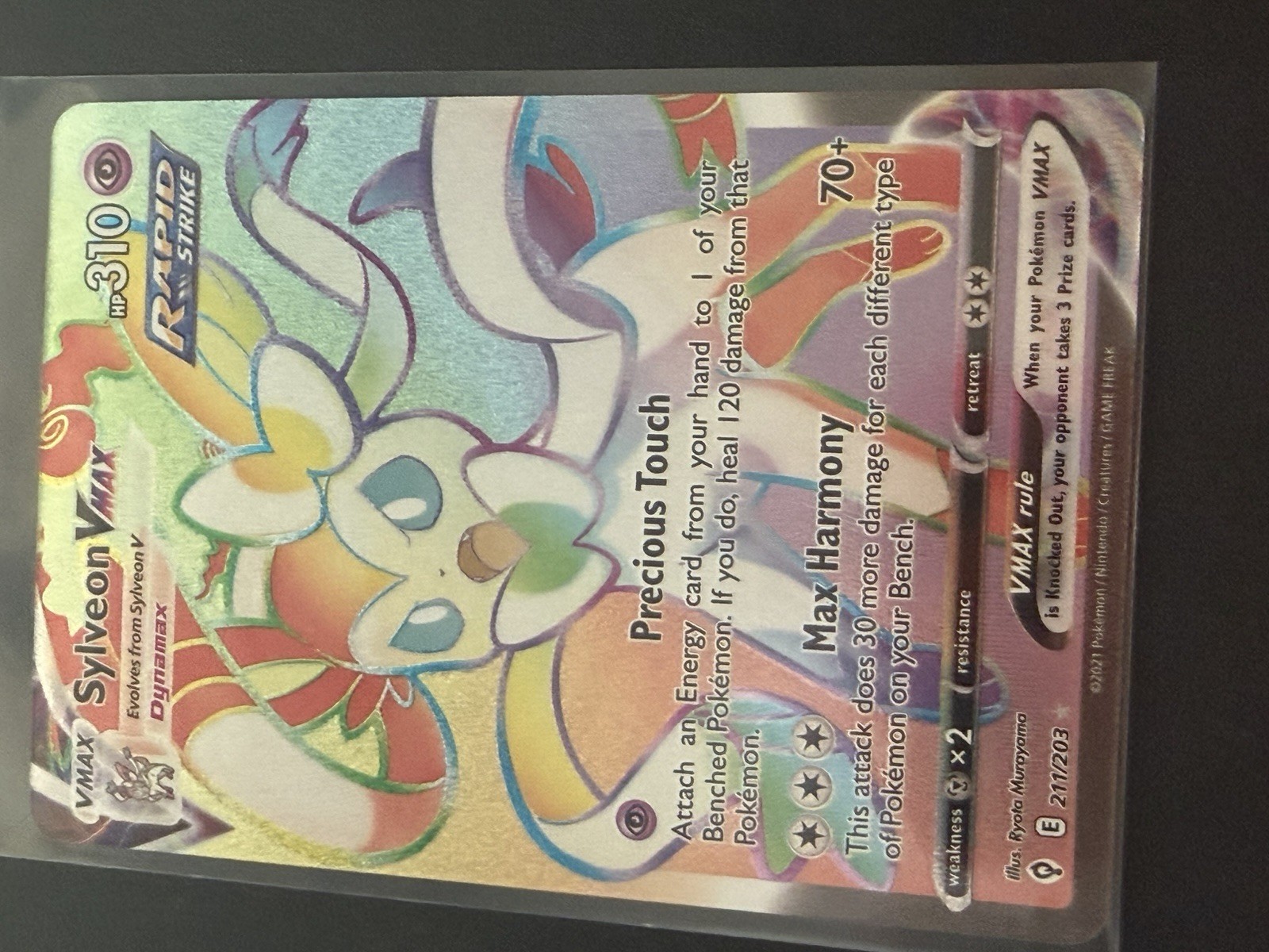 Sylveon VMAX (Secret) 211/203 SWSH07: Evolving Skies Holo
