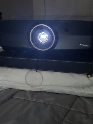 Optoma UHZ65 4K UHD Laser DLP Projector 787 Hrs Mint  Box + Remote + 50ft HDMI