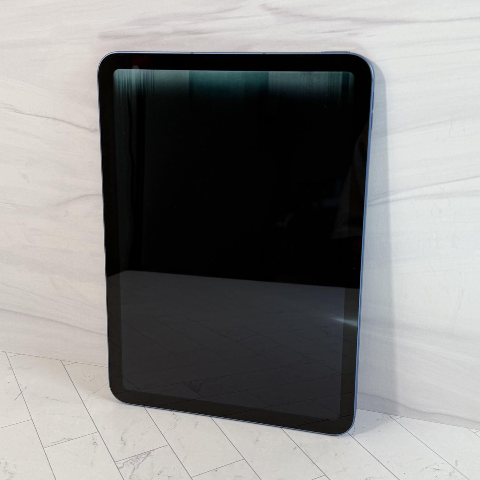 Apple iPad 10th Gen WiFi + Cellular