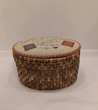 Oval Sewing Basket Trinket Box Padded Lid Natural Color Basket Weave Vintage 