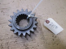 John Deere 80 820 830 transmission gear R1494R first gear sliding 18 teeth.