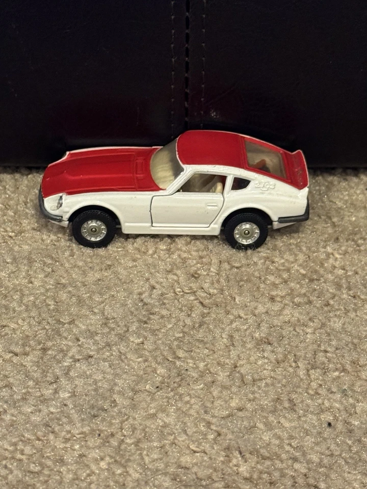 VINTAGE DIECAST GREAT BRITIAN Corgi Datsun 240 Z Whizzwheels 1:43 RED WHITE Rare - Image 2 of 4