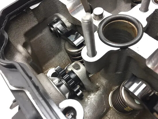 BMW F800 GS 2008 Cylinder Head Head Incl Cams Part # 11 12 8 535 