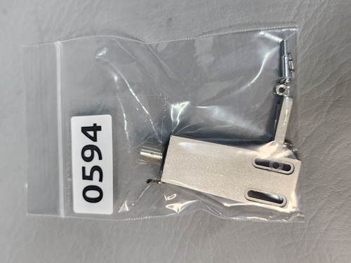 Genuine Technics SL-1400MK2 Turntable Replacement Parts Out - Mounts - Picture 10 of 10