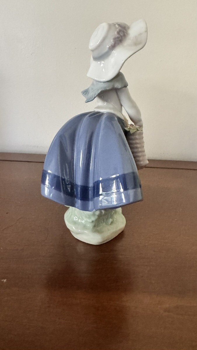 Lladró Figurine #275 5222 Pretty Pickings | Glazed Finish | eBay