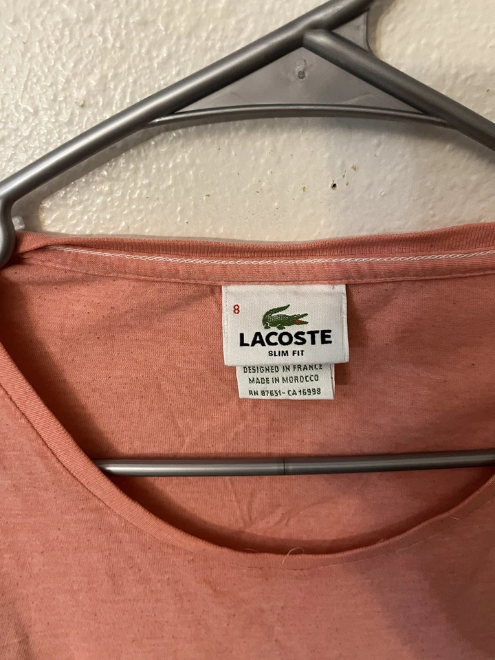 Camiseta de algodón Lacoste rosa salmón con logotipo deletreado para hombre S/S talla 8 Foto 3 de 4