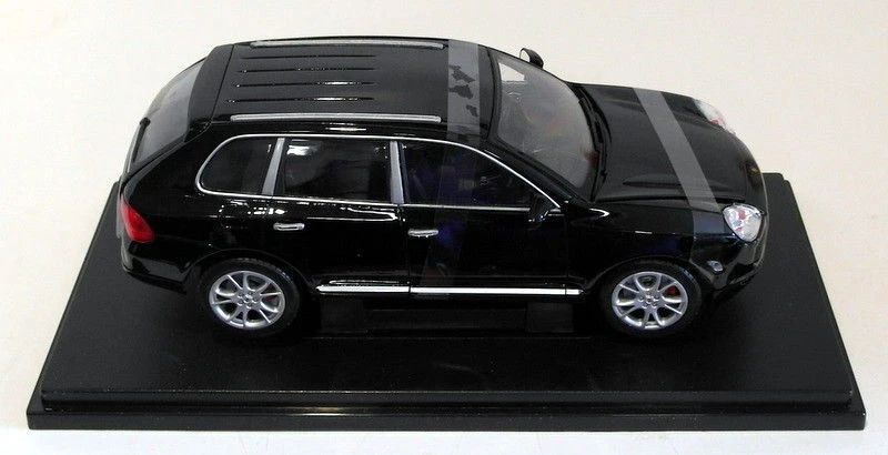 Welly Models 1/18 Scale Diecast 12529W - Porsche Cayenne Turbo - Black - Image 4 of 4