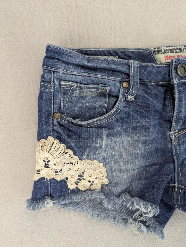 Hot Kiss Cici Short Jean Shorts Women Size 7 Denim Embroidered Y2K Preppy - Image 3 of 4