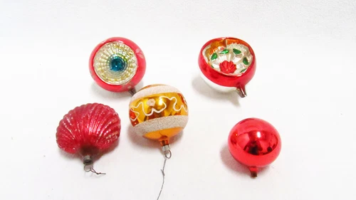 ANTIQUE CHRISTMAS BAUBLES, 1930s hemispheres and shell, THURINGIA VINTAGE