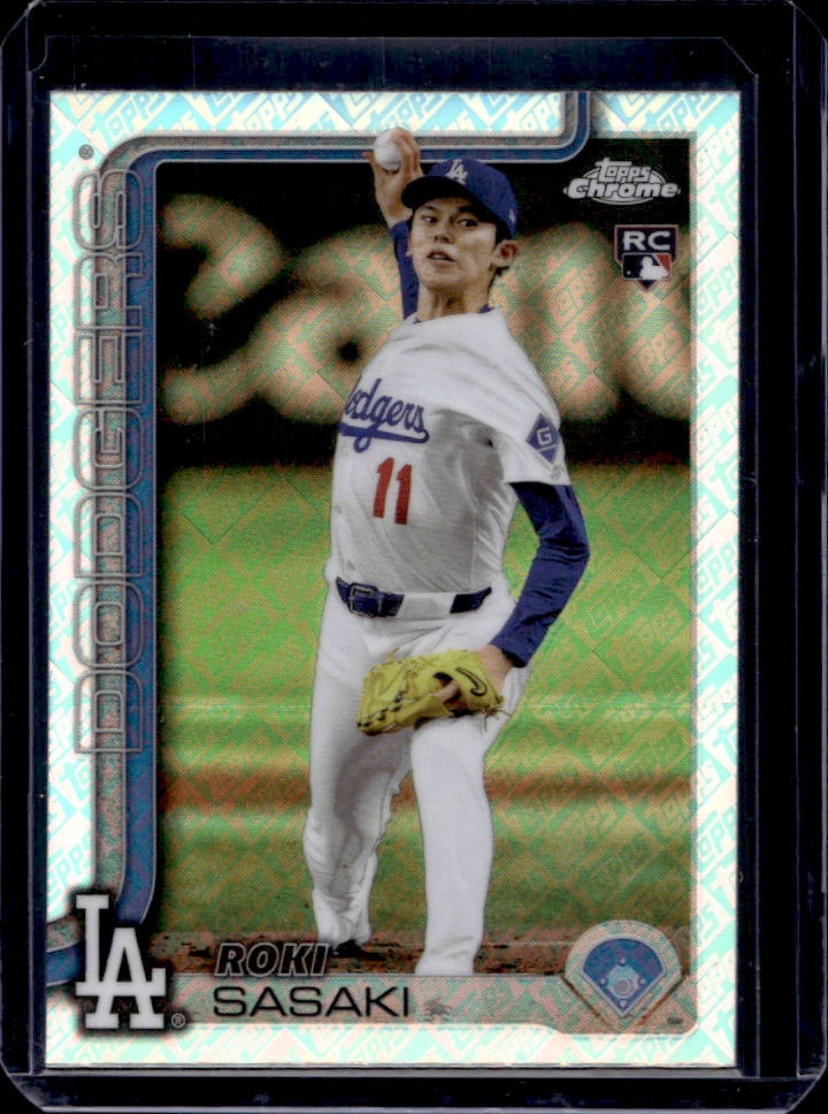 2025 Topps Chrome LogoFractor Roki Sasaki RC Rookie #217 Dodgers