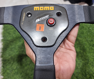 rare vintage MOMO Type V35 with momo f1 concept carbon horn button