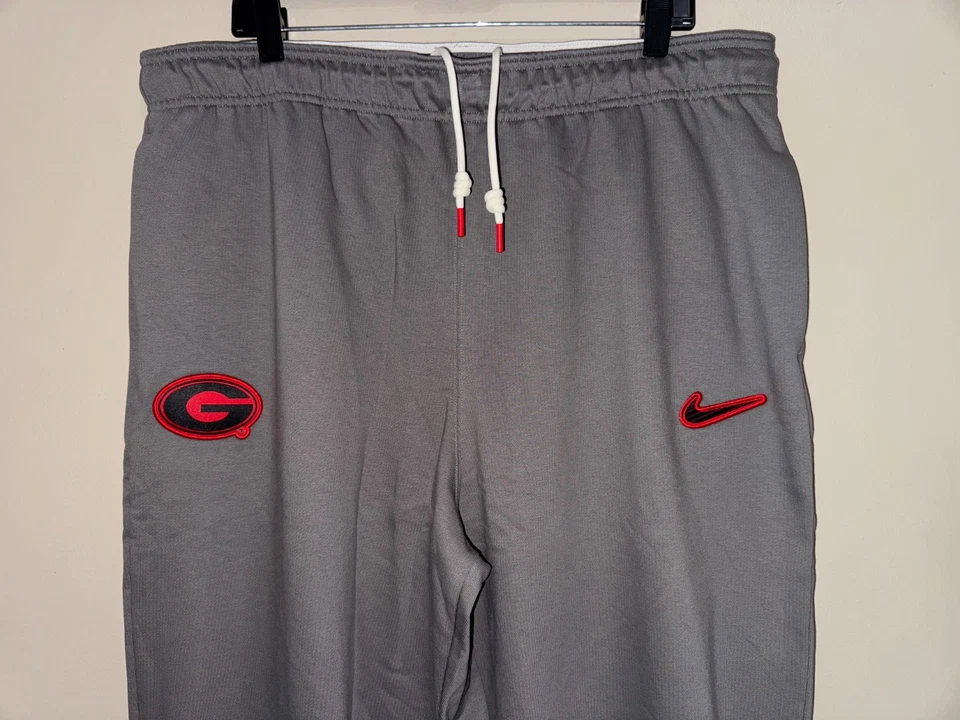 Nike UGA Georgia Bulldogs On-Field Player Team Issue PE Travel Sweatpants L NEW - Image 3 of 4