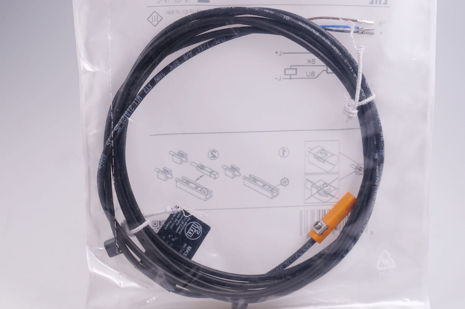 IFM T-Slot Cylinder Sensor MK5110 MKT3028BBPKG/G/-H New, Original Packaging