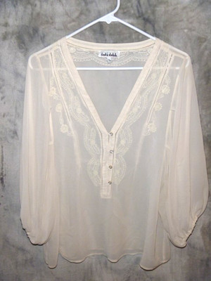 GORGEOUS LADY DUTCH HIGH SOCIETY EMBROIDERED SHEER TOP BLOUSE SIZE MEDIUM .  WOW