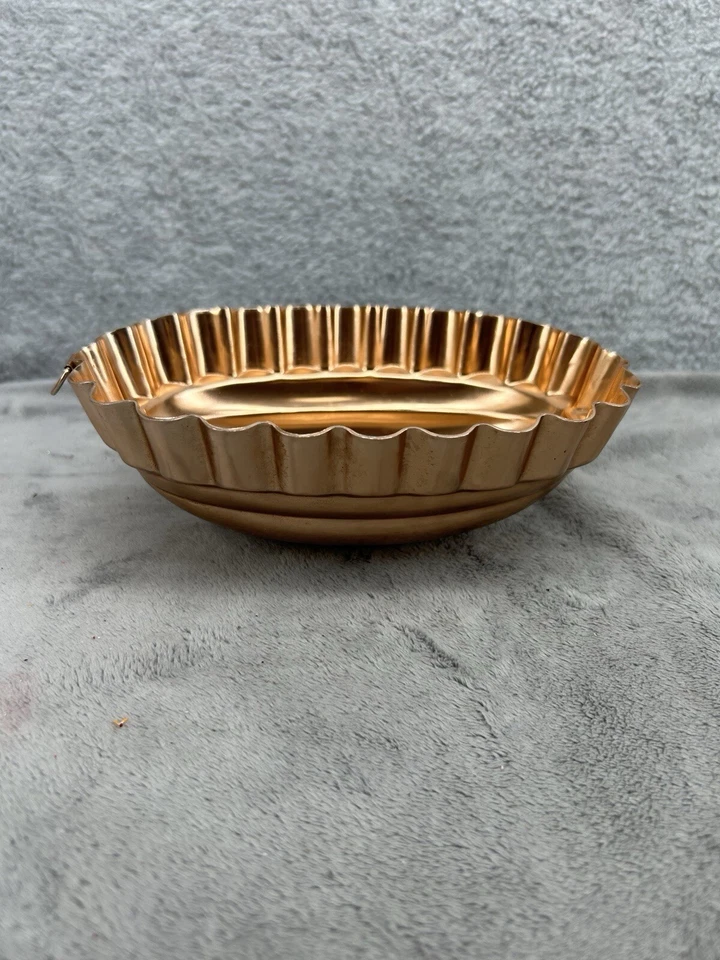 Copper Mold Wall Hanging Fluted Oval Shape  Kitchen Tool For Jello Cakes - Image 3 of 4