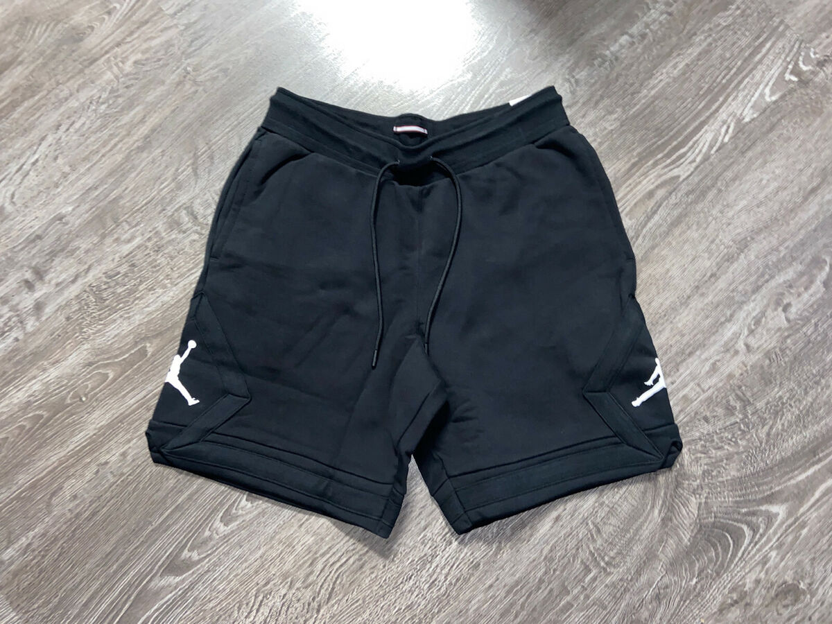 Nike Air Jordan Essential Fleece Diamond Shorts Black White Nike Air Jordan Essential Fleece Diamond Shorts Black White