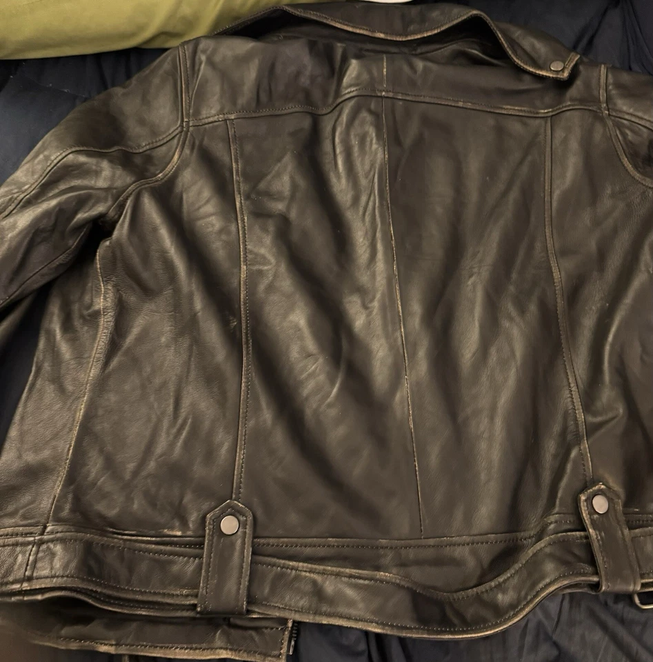 Marc New York Foto 4 de 4