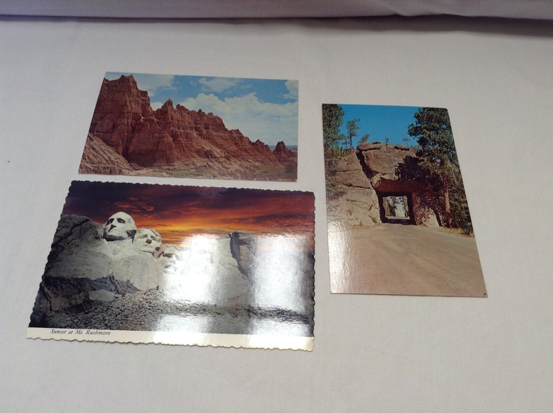 Lot of 3 Vintage South Dakota Postcards Mt. Rushmore Badlands