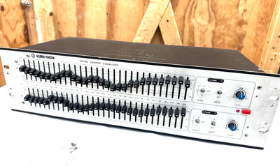Klark Teknik DN360 2 Channel 30 Band Equalizer - CH2 INTERMITTENT - PLEASE READ