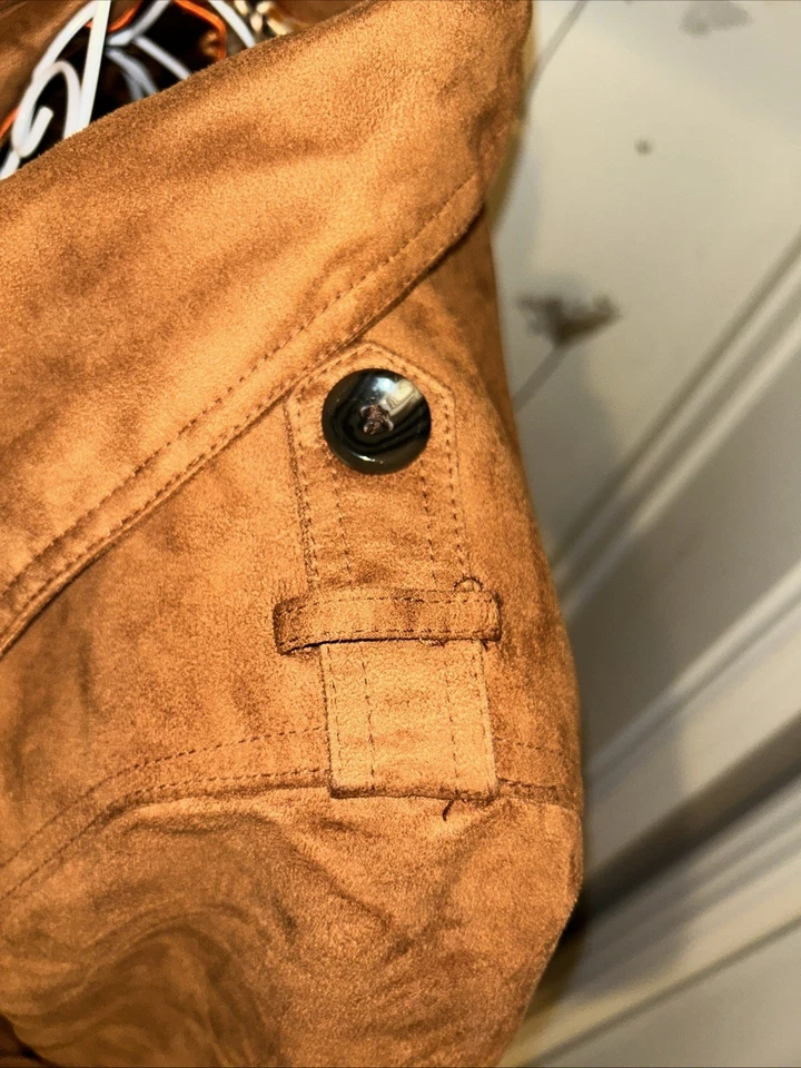 Gabardina para mujer Steve Madden marrón talla mediana con botones y cinturón manga larga Foto 4 de 4