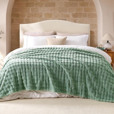 Lotus Karen Sage Green Queen Blanket 90x90