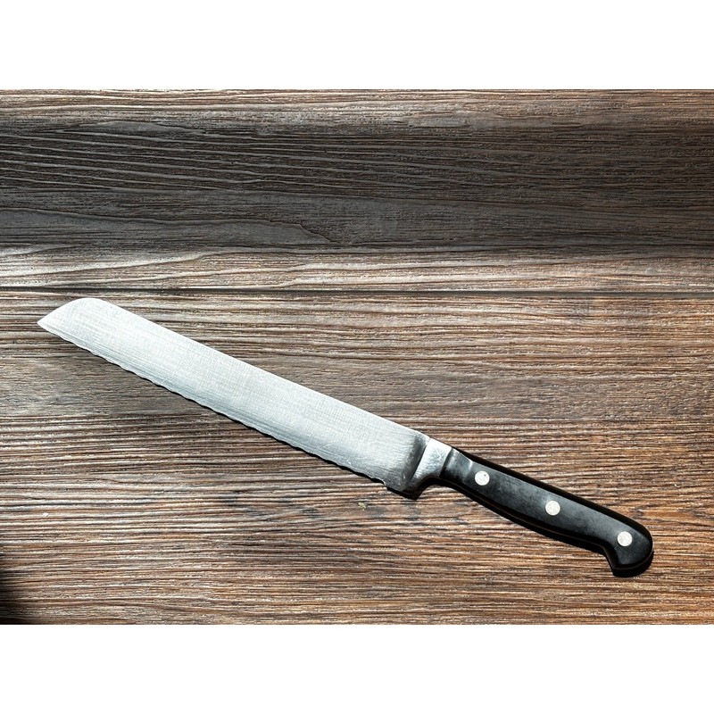 Mundial 5121-8E 8" Forged Serrated Bread Knife Brazil Black Handle No Stain