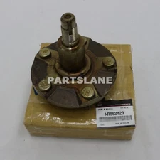 Mitsubishi L200 Strada OEM Genuine Front Wheel Hub MR992423