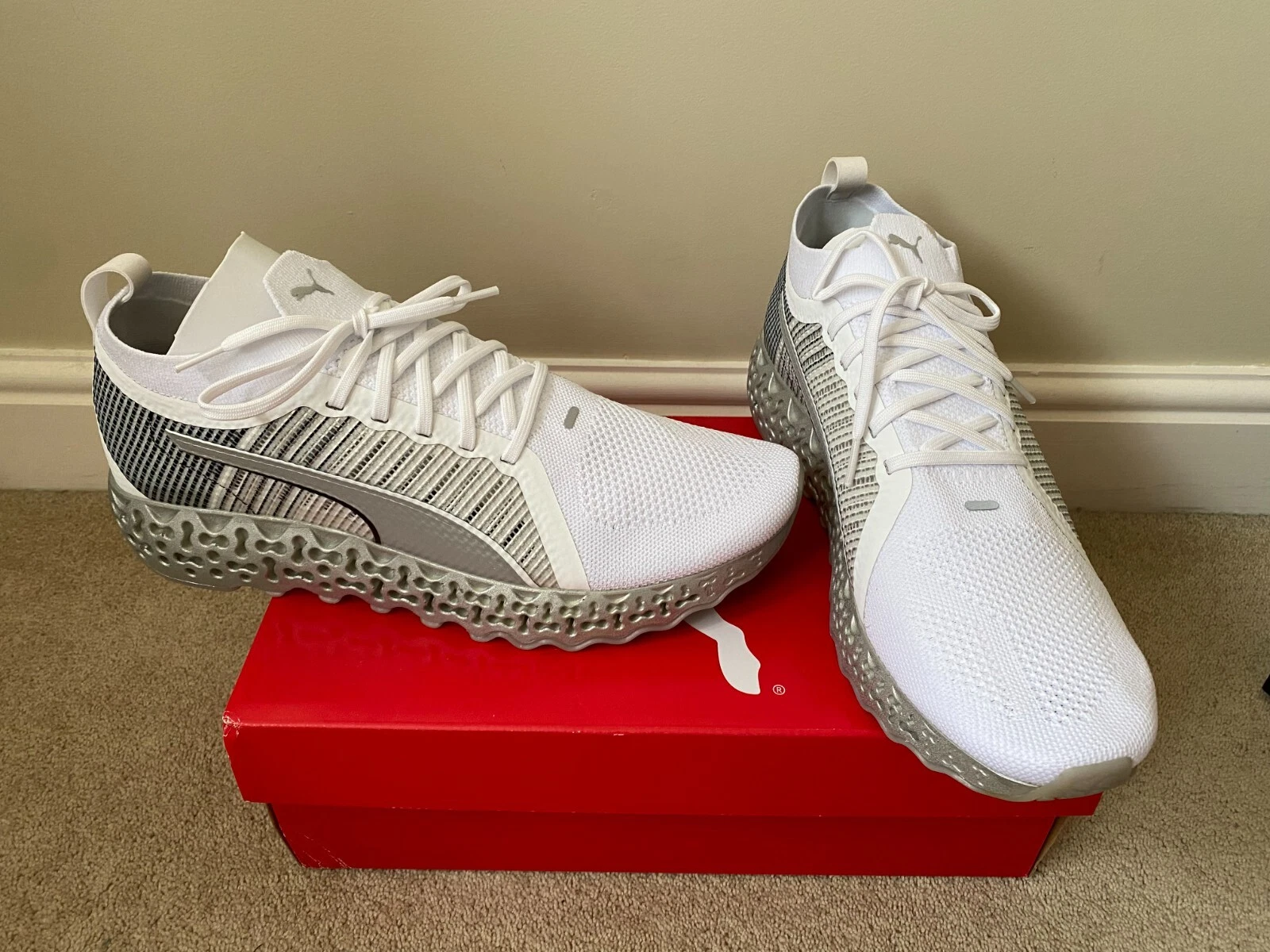 Scarpe da ginnastica Puma Calibrate Runner uk 12 bianche nuove