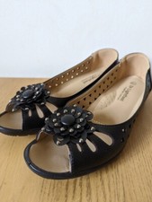 Dr Light Foot Womens Comfort Flat Shoes Size 3 Open Toe Flower Casual Slip-On