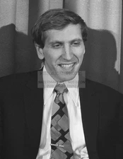 BOBBY FISCHER CHESS CHAMPION 1972 8.5X11 PHOTO