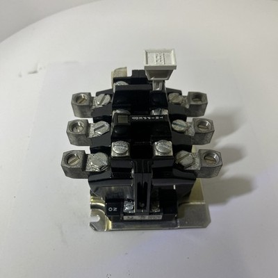 Alan   Bradley Three Pole Overload Relay By Rockwell Automation 592-COV169.